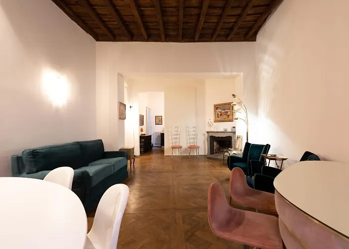 Chic And Style In Historical Via Giulia