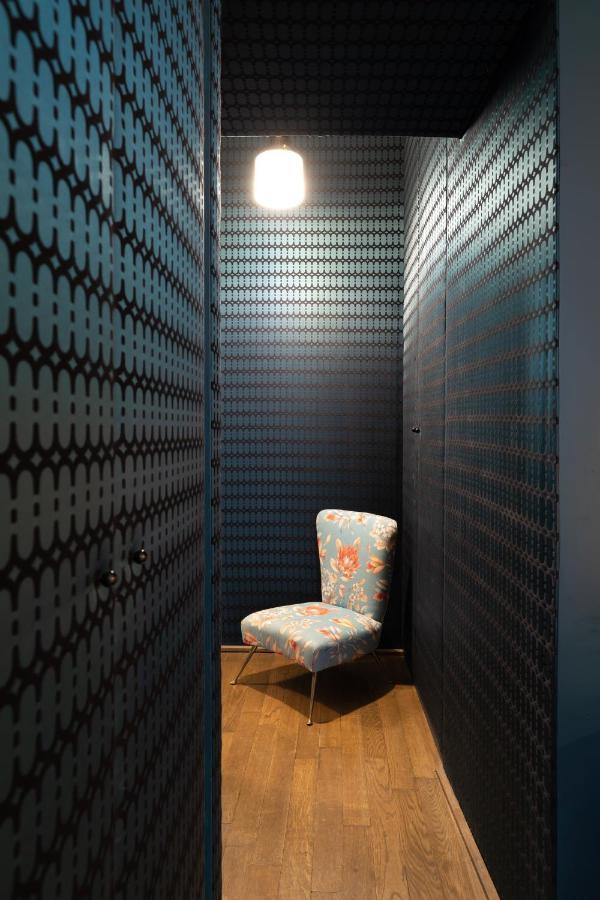 Apartment Chic And Style In Historical Via Giulia